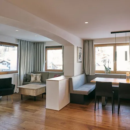 Fernsicht Alpen-apartments * Lech