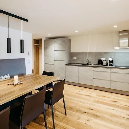 Fernsicht Alpen-apartments レッヒ